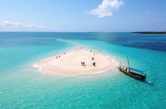 Boundless Honeymoon Tours – 10 Days of Safari & Serenity.